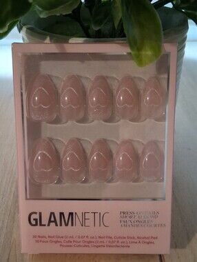 NIB Glamnetic Press On Nails~ Soulmate Energy Pale Pale Pink